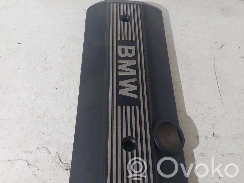 BMW 5 E39 Variklio dangtis (apdaila) 