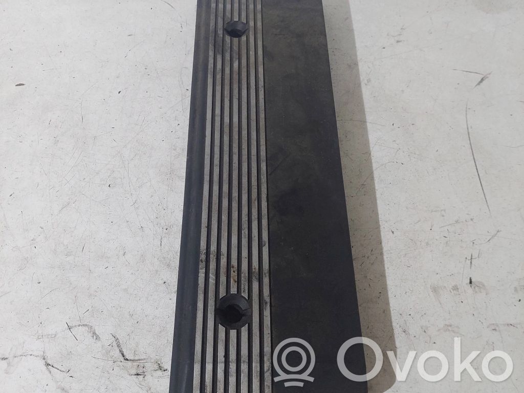 BMW 7 E38 Engine cover (trim) 
