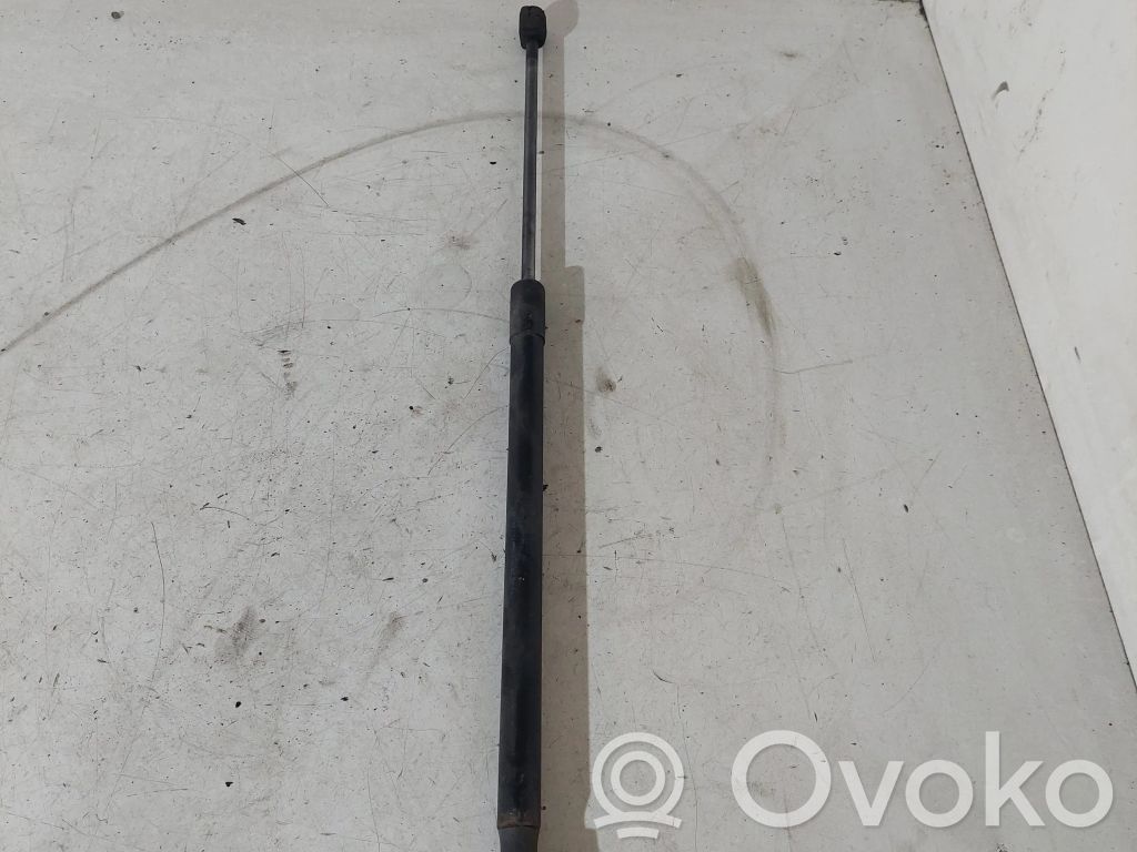 BMW 3 E90 E91 Tailgate/trunk strut/damper 