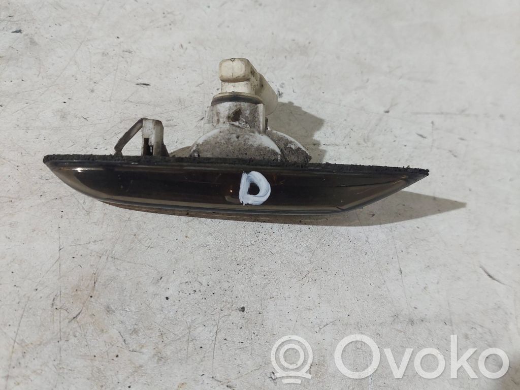 BMW 3 E90 E91 Front fender indicator light 