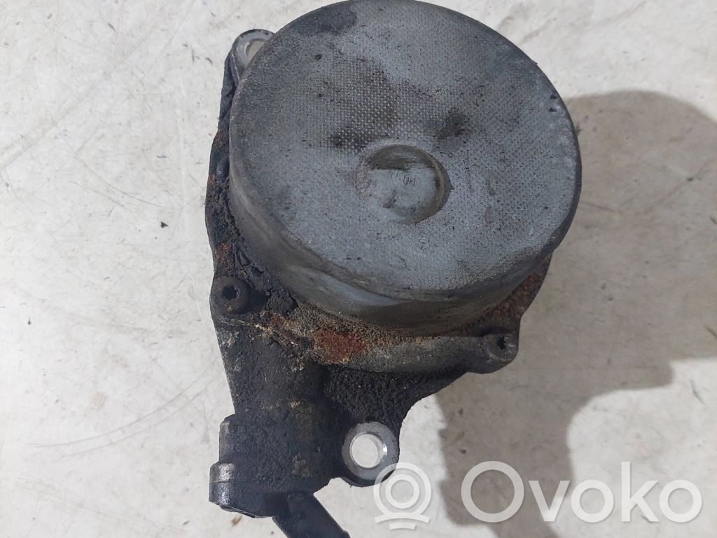 BMW 5 E39 Vacuum pump 
