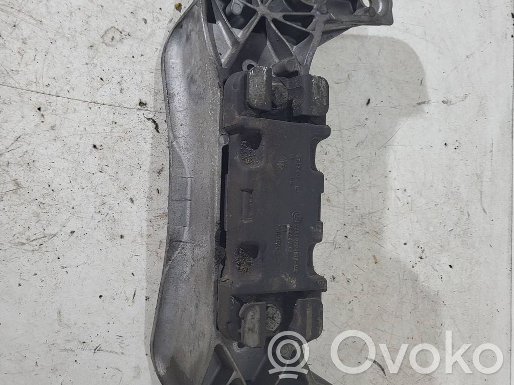 BMW 5 E60 E61 Gearbox mounting bracket 