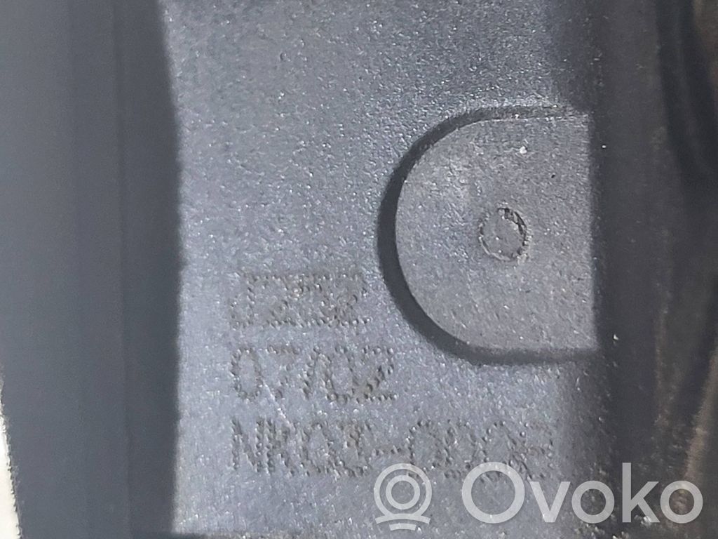 Priekšpusē slēdzene   NK030009,0702