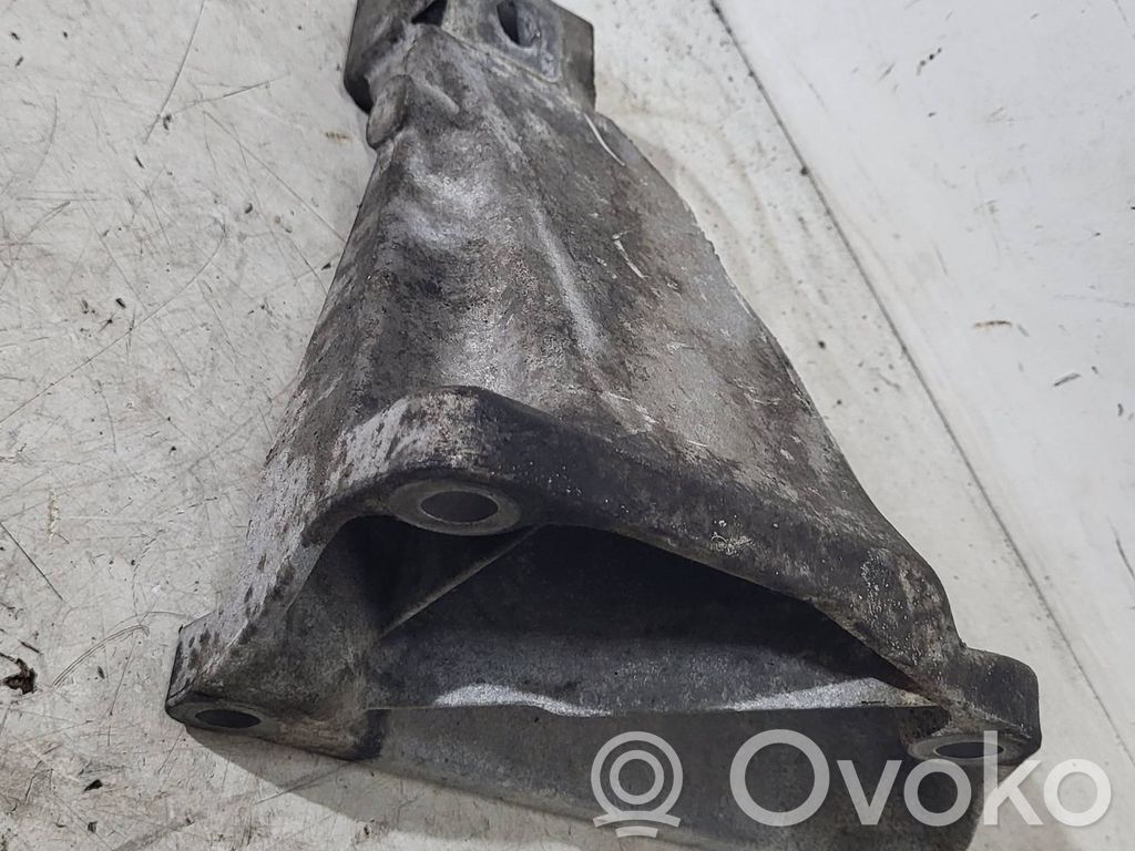 BMW 3 E90 E91 Engine mounting bracket 