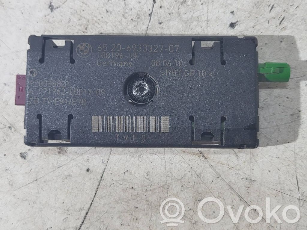 BMW 3 E90 E91 Antenas pastiprinātājs 