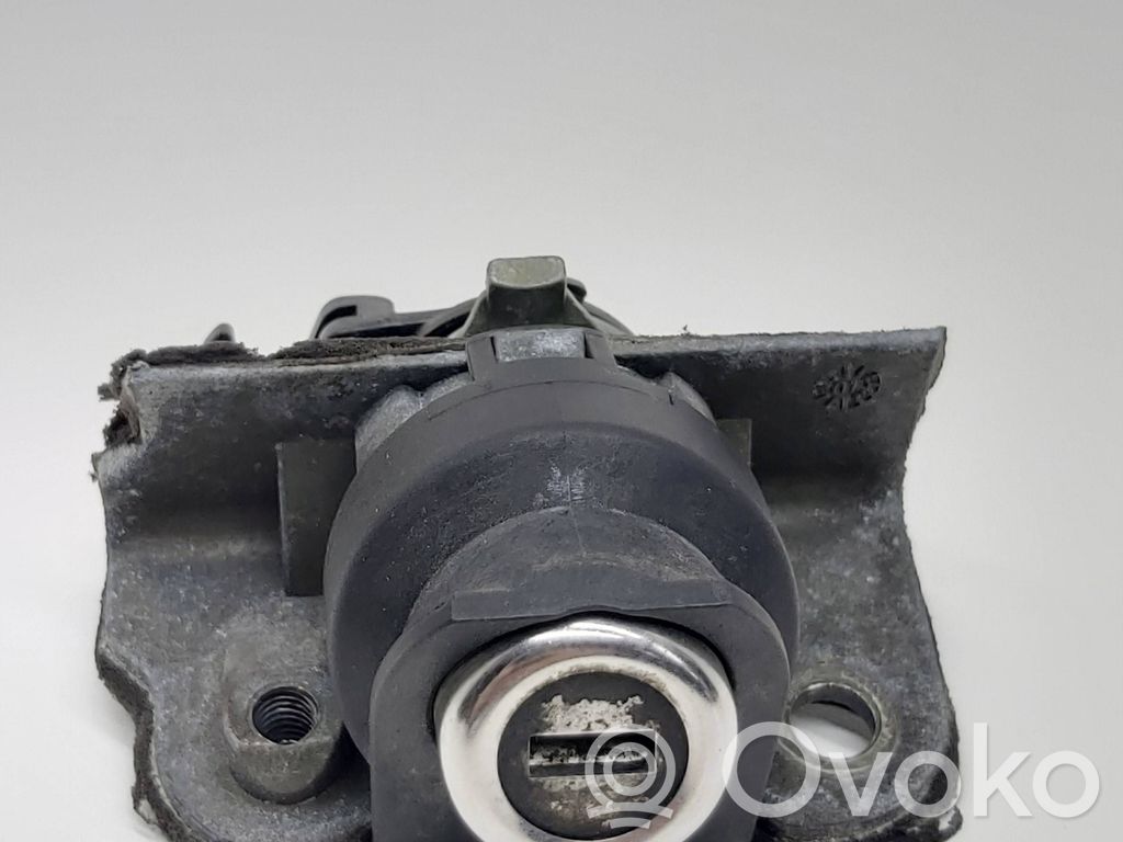Loading door lock