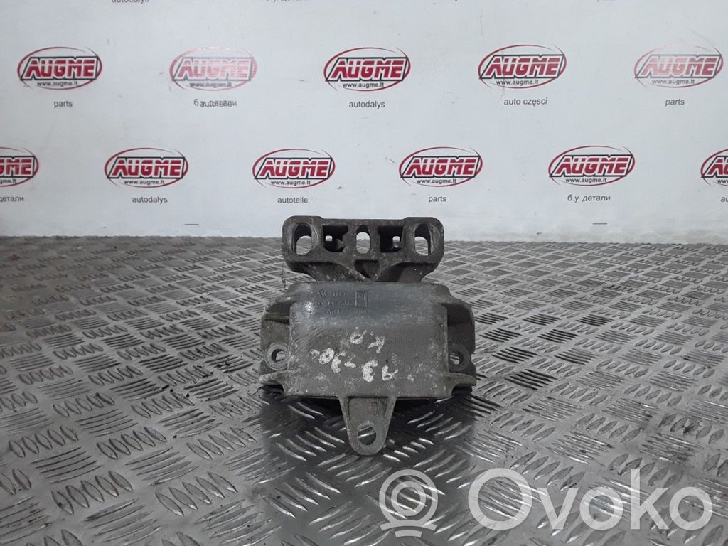 Audi A3 S3 8L Engine mount bracket 