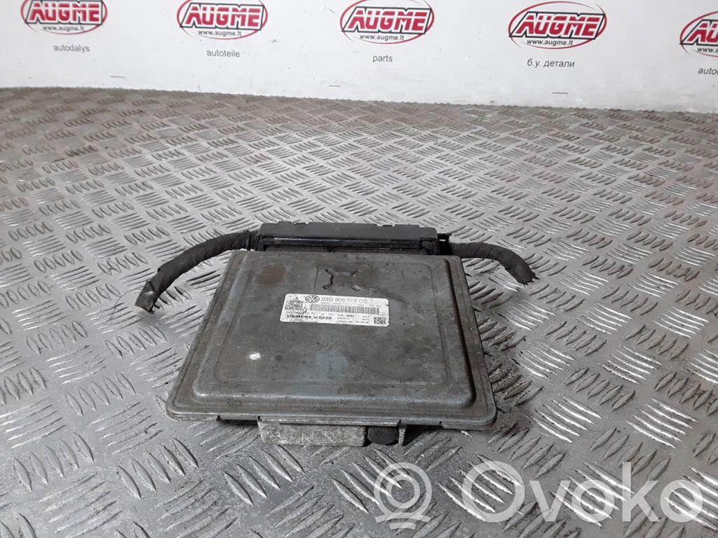 Volkswagen PASSAT B6 Engine control unit/module 