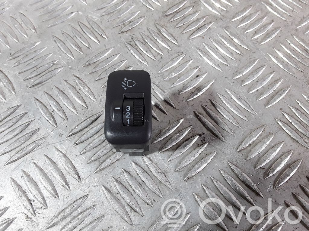 Honda CR-V Headlight level height control switch 