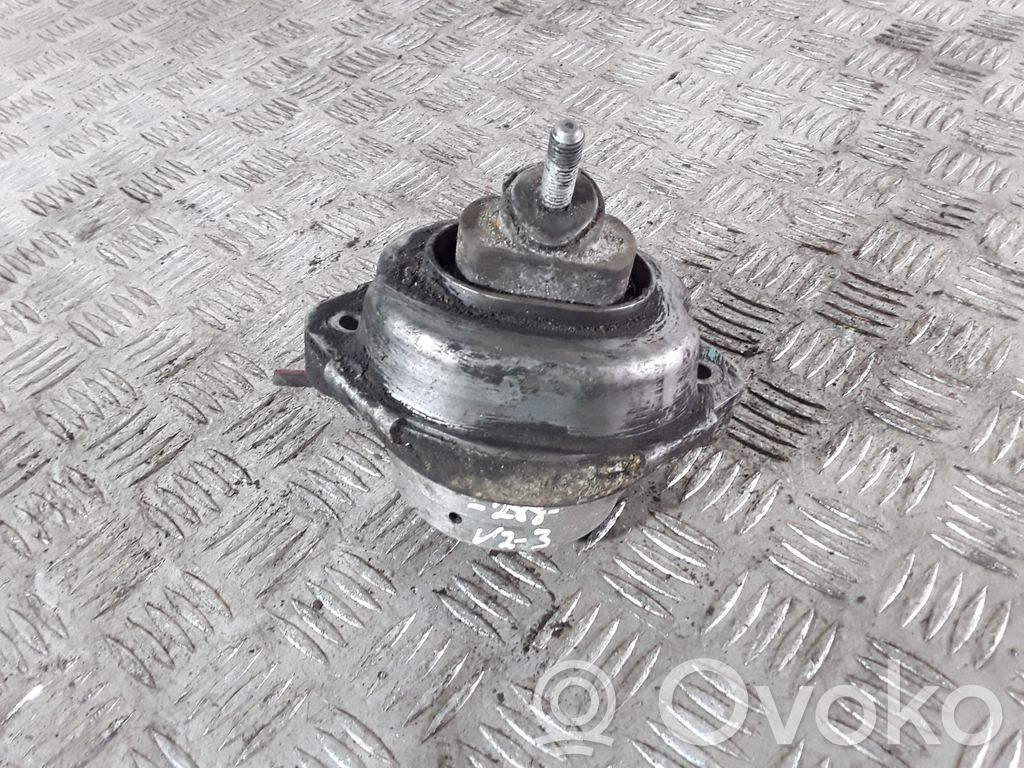 BMW X5 E53 Engine mount bracket 
