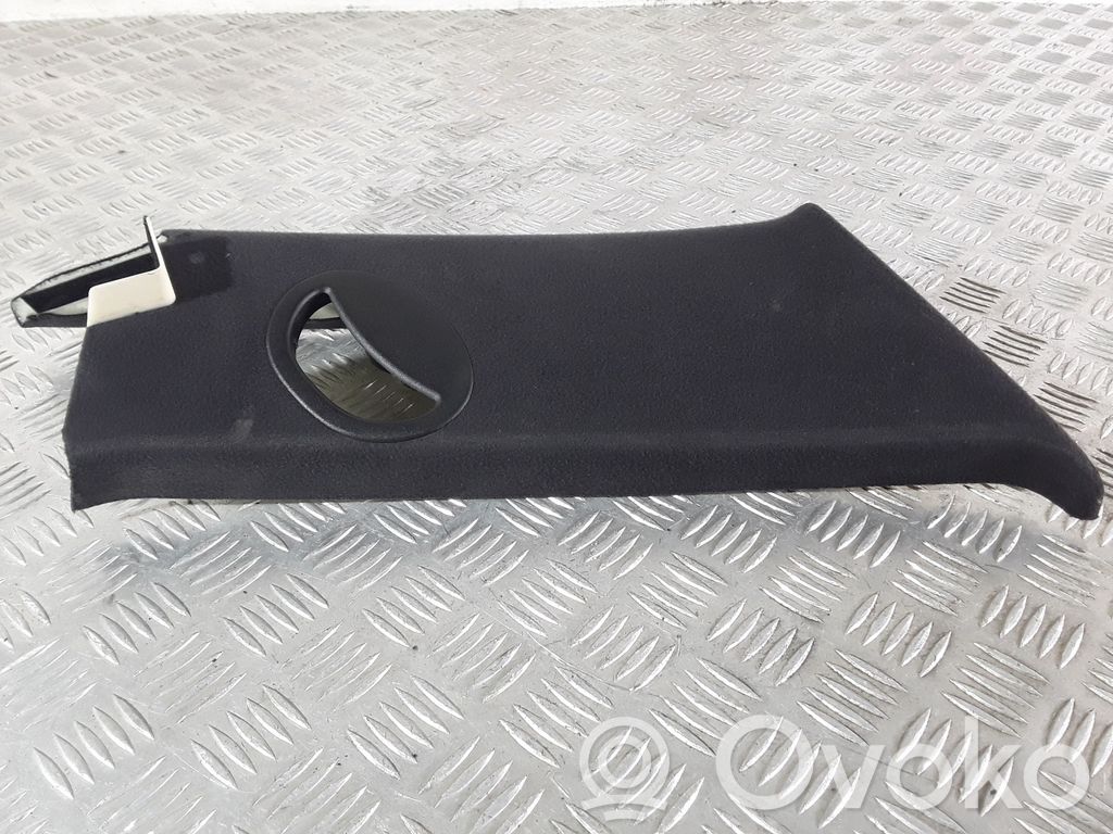 BMW X5 E53 Šoninė apdaila prie galinės sėdynės (viršus) 