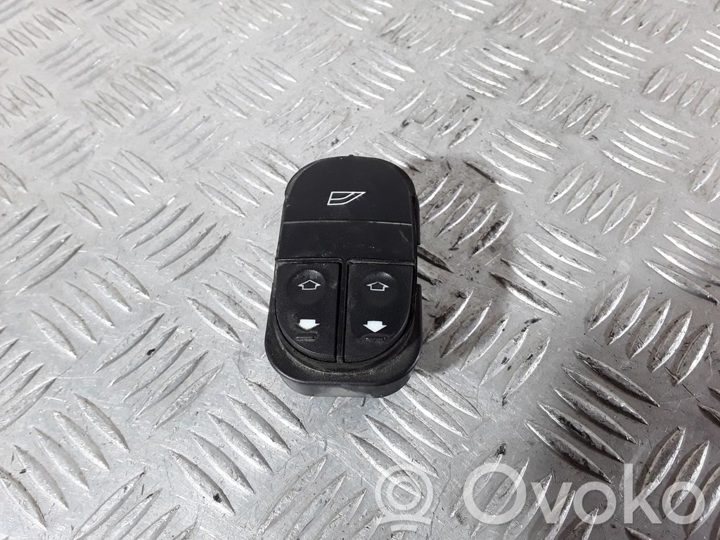Ford Mondeo MK I Electric window control switch 