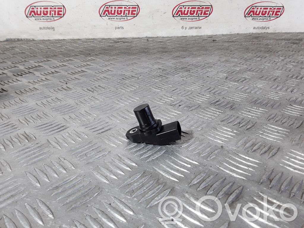 BMW M3 Camshaft position sensor 