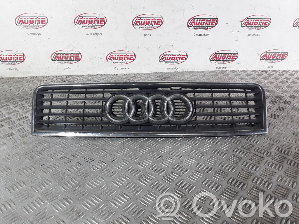 Audi A6 S6 C5 4B Etupuskurin ylempi jäähdytinsäleikkö 