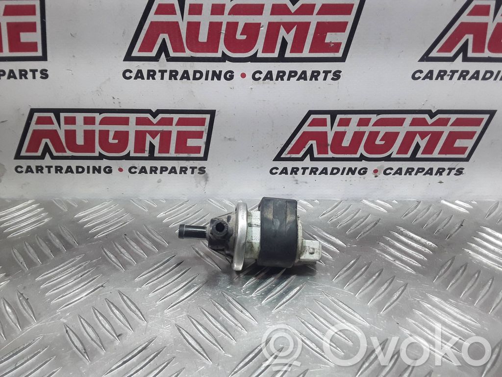 Audi 80 90 S2 B4 Válvula de vacío (Usadas) 