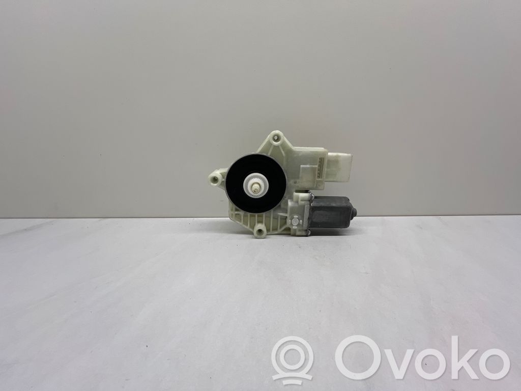 Renault Captur II Silnik regulatora szyby drzwi przednich 