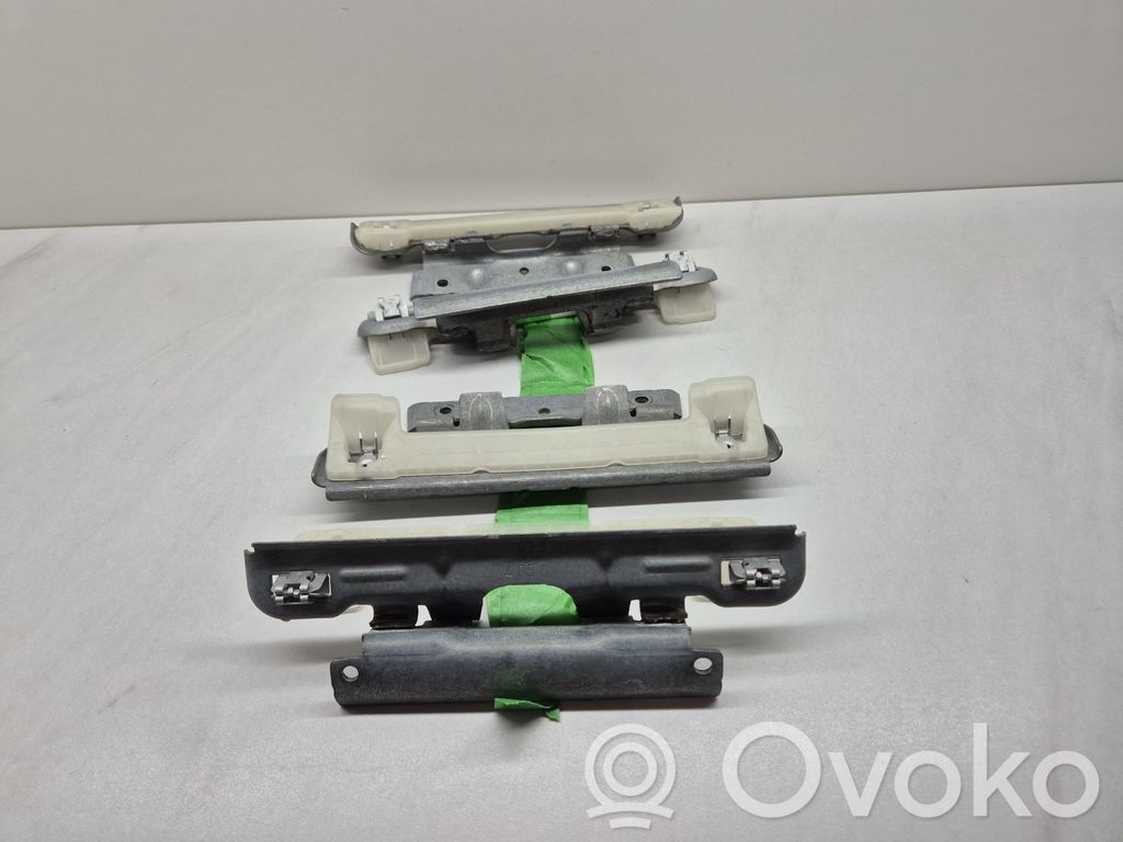 Porsche Cayenne (92A) Rear door exterior handle/bracket 
