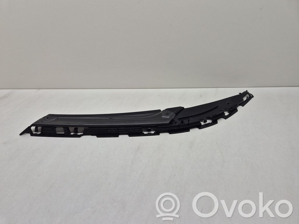 Volkswagen PASSAT B8 Listwa pod lampę przednią 