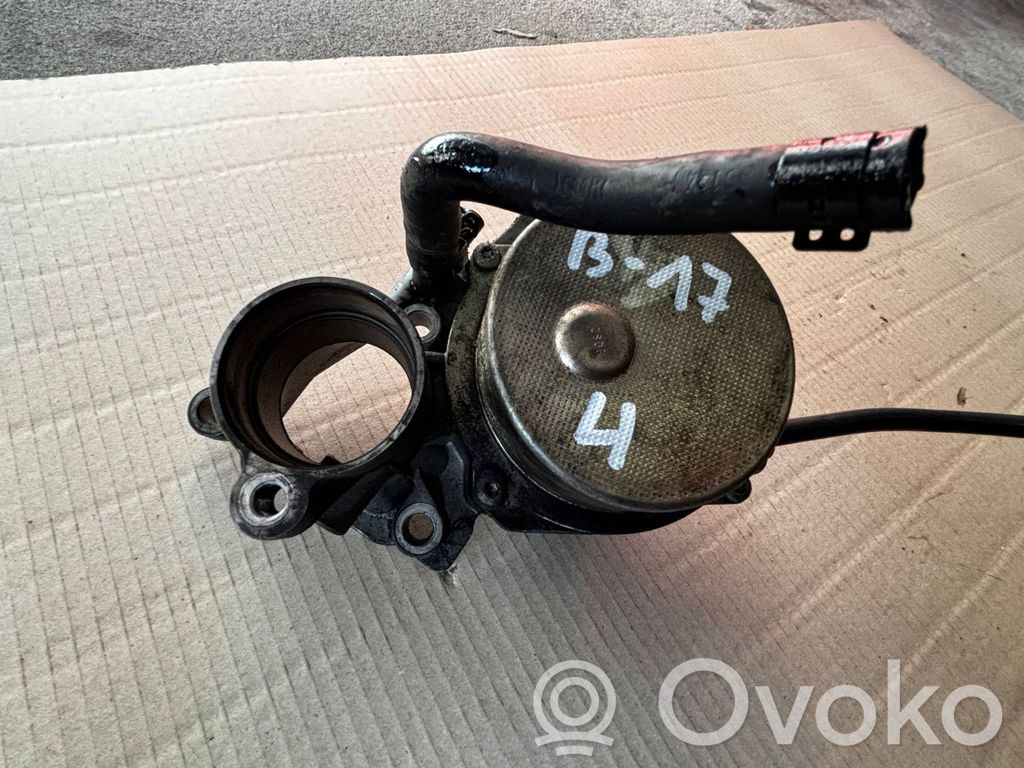 Ford Mondeo Mk III Vacuum pump 
