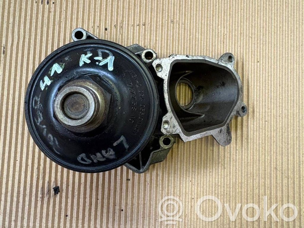 Pompe de circulation d'eau   74775810,235405500
