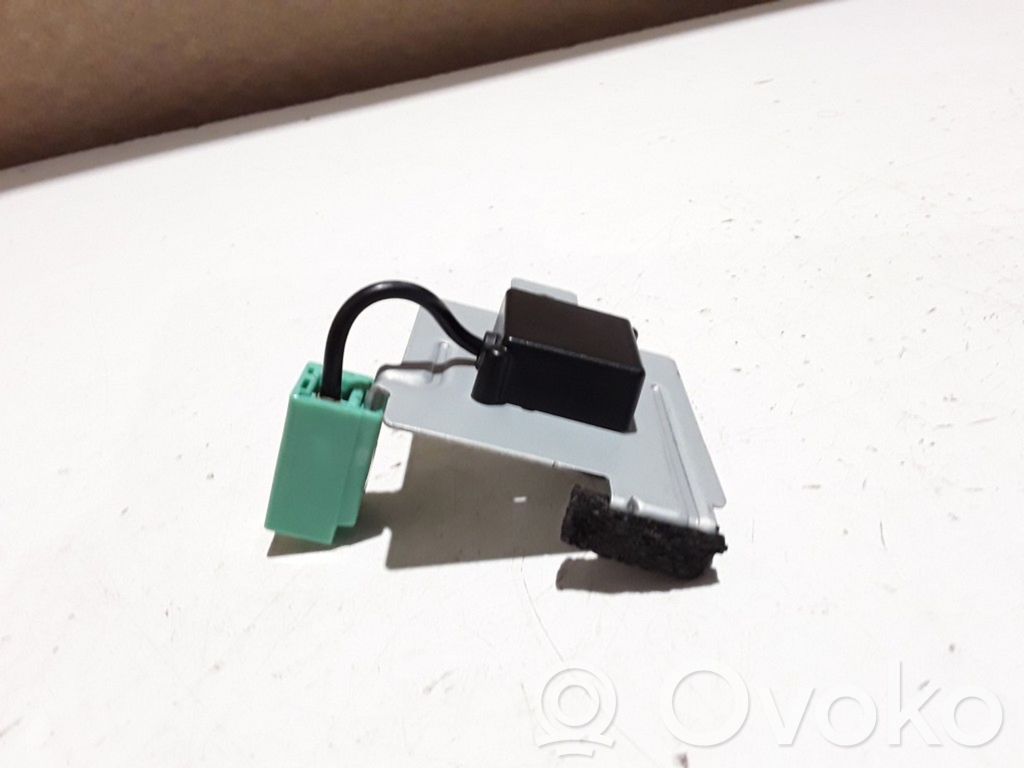 GPS-pystyantenni   BHP166DY0A