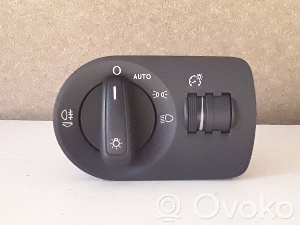 Audi A1 Light switch 