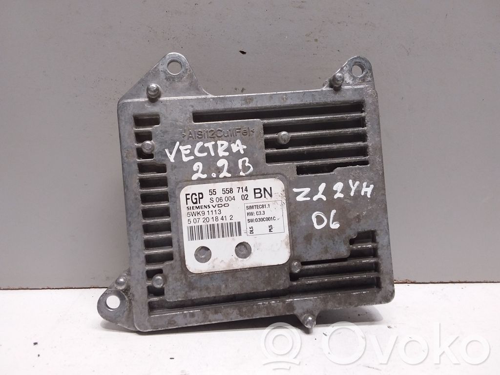 Opel Vectra C Engine control unit/module 