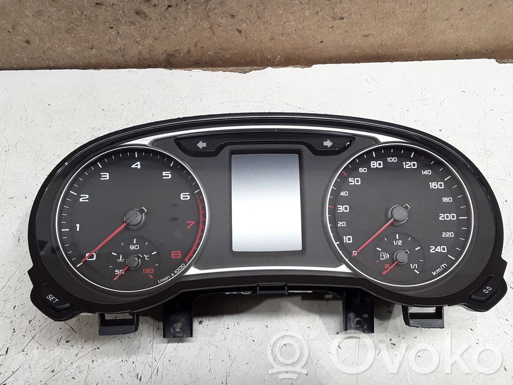 Audi A1 Speedometer (instrument cluster) 