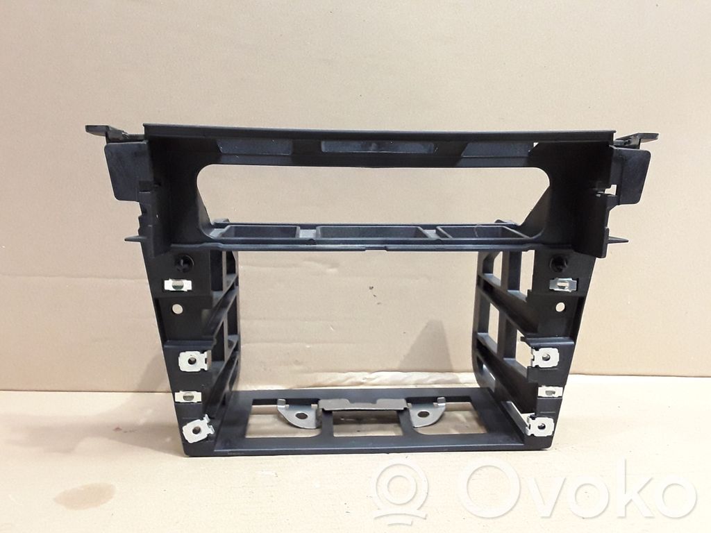 BMW 3 E90 E91 Verkleidung Radio / Navigation 