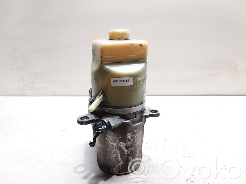 Ohjaustehostimen pumppu   3M513K514DG