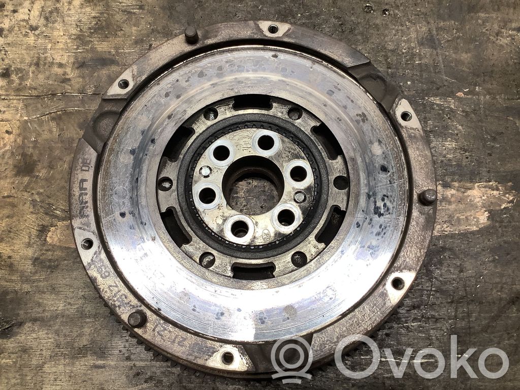BMW 3 E46 Plaukiojantis dviejų masių smagratis 