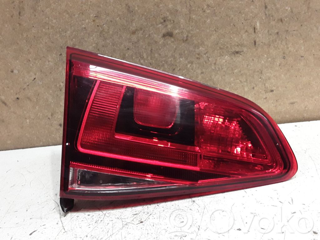Volkswagen Golf VII Lampy tylnej klapy bagażnika 