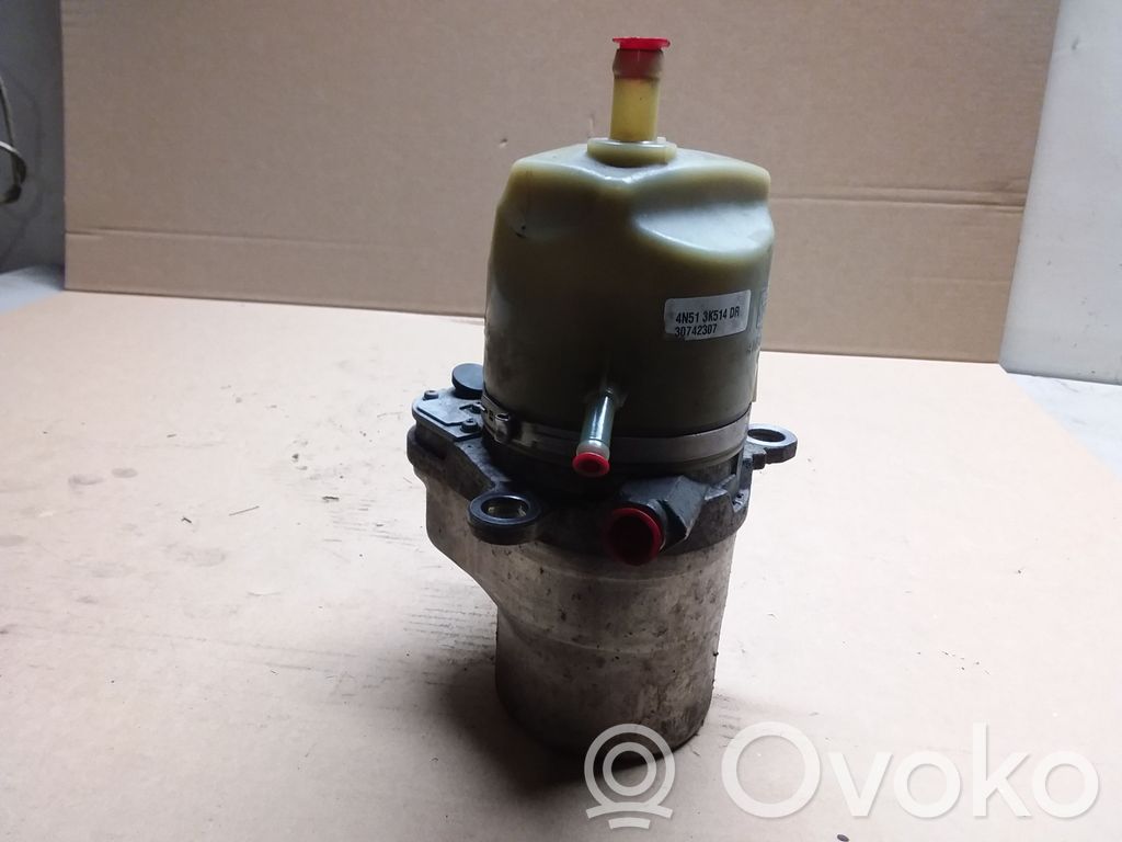 Volvo V50 Ohjaustehostimen pumppu 
