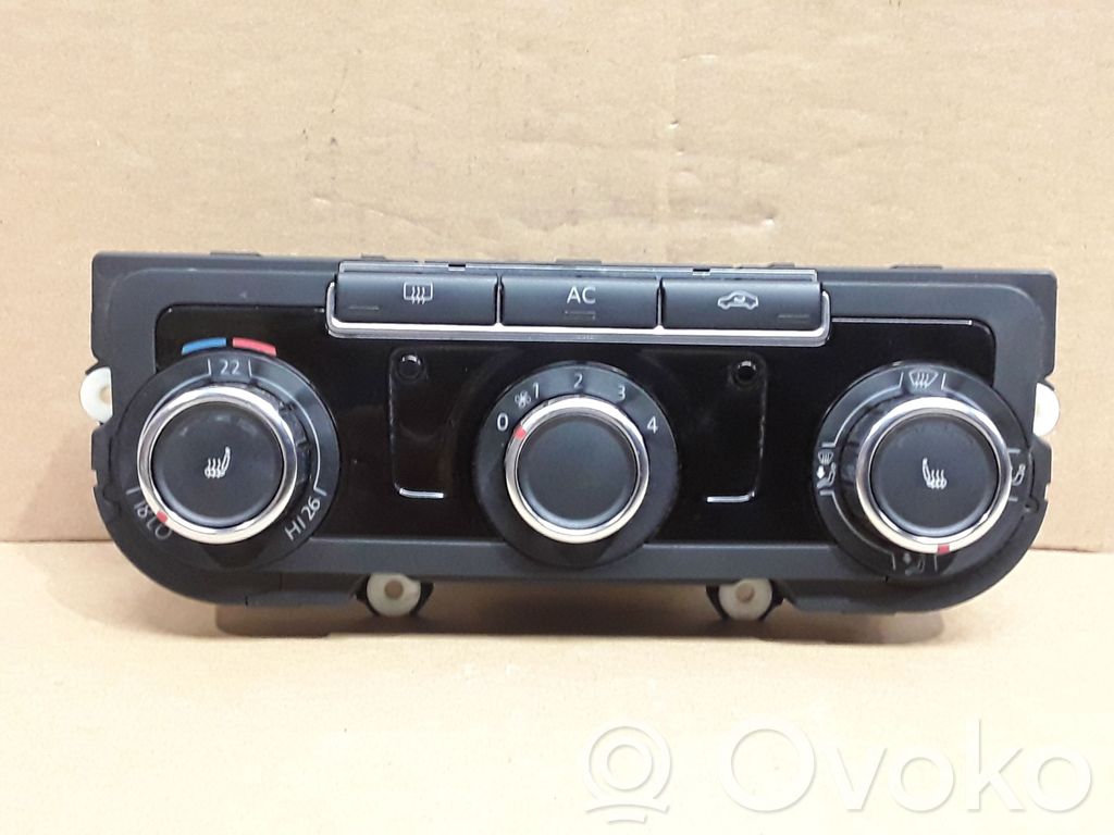 Volkswagen Golf VI Climate control unit 