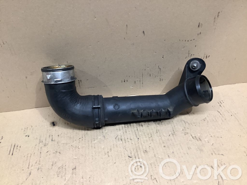 Volkswagen PASSAT B6 Intercooler hose/pipe 