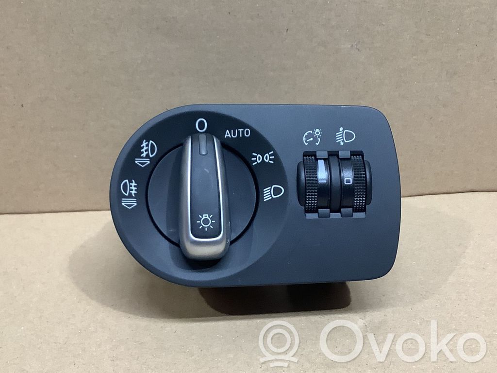 Audi A1 Light switch 