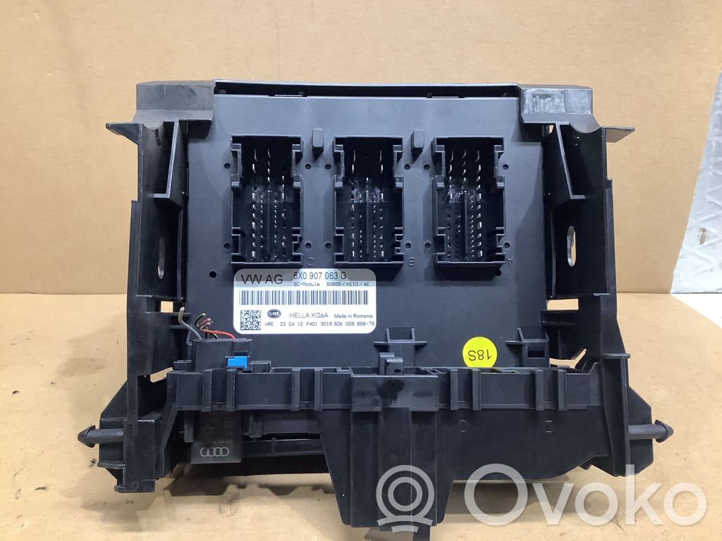 Audi A1 Comfort/convenience module 