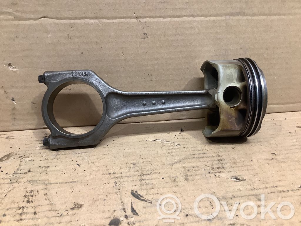 BMW 3 E90 E91 Piston with connecting rod 