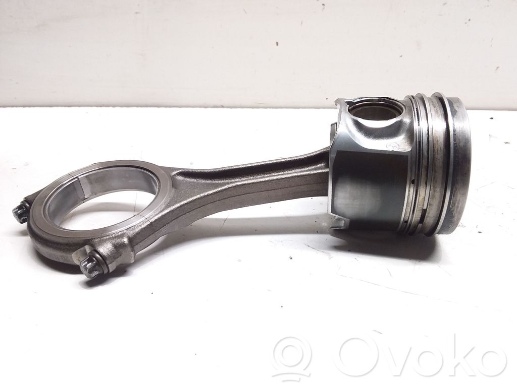 Piston with connecting rod   059AB