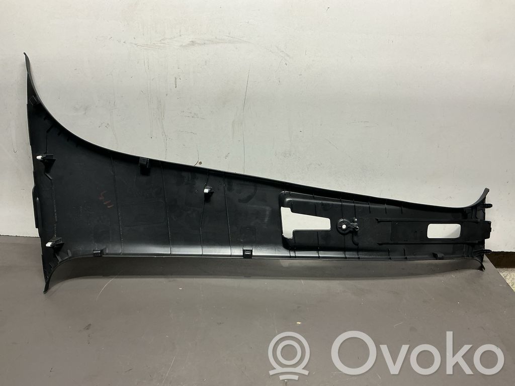 Dacia Spring Pilar (B) (inferior) 