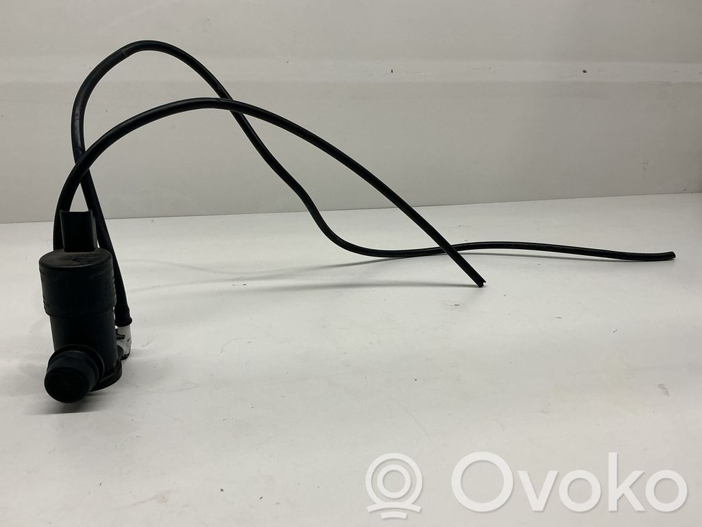 Opel Mokka B Windscreen/windshield washer pump 