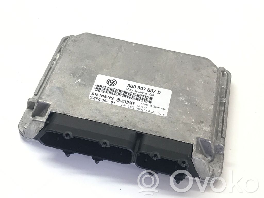 Volkswagen PASSAT B5 Engine control unit/module 