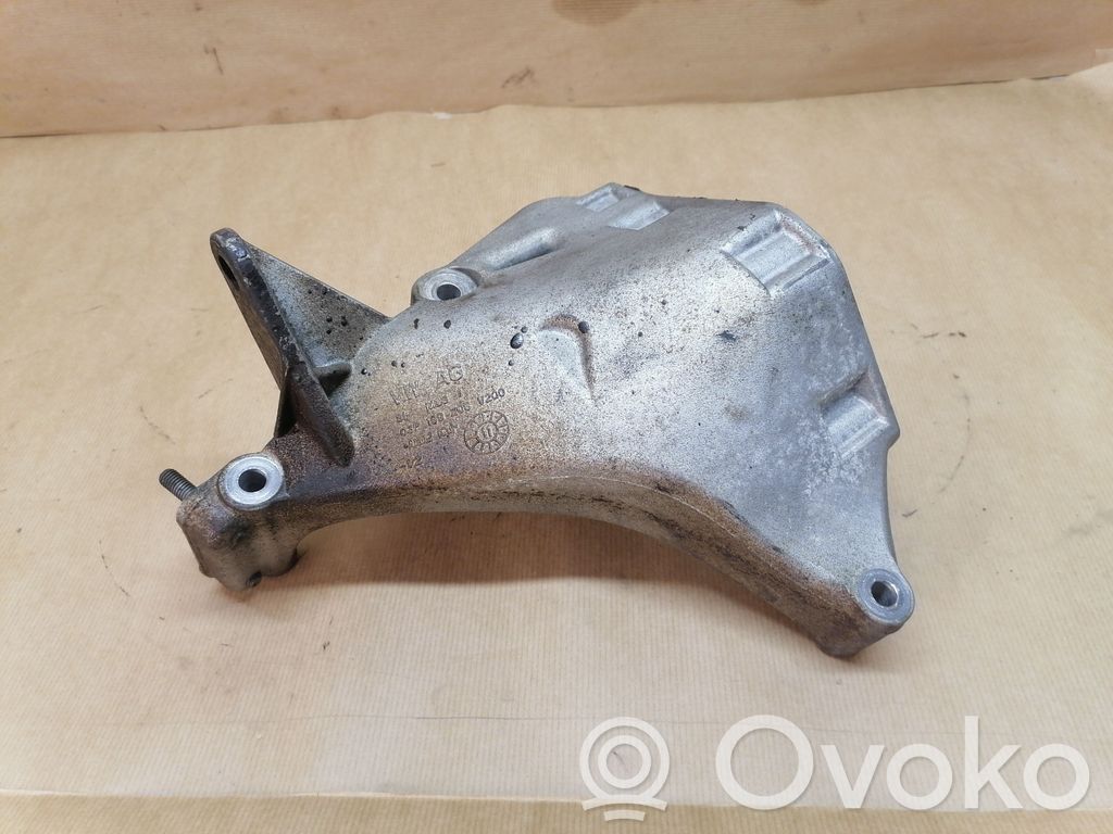 Volkswagen Polo V 6R Engine mounting bracket 
