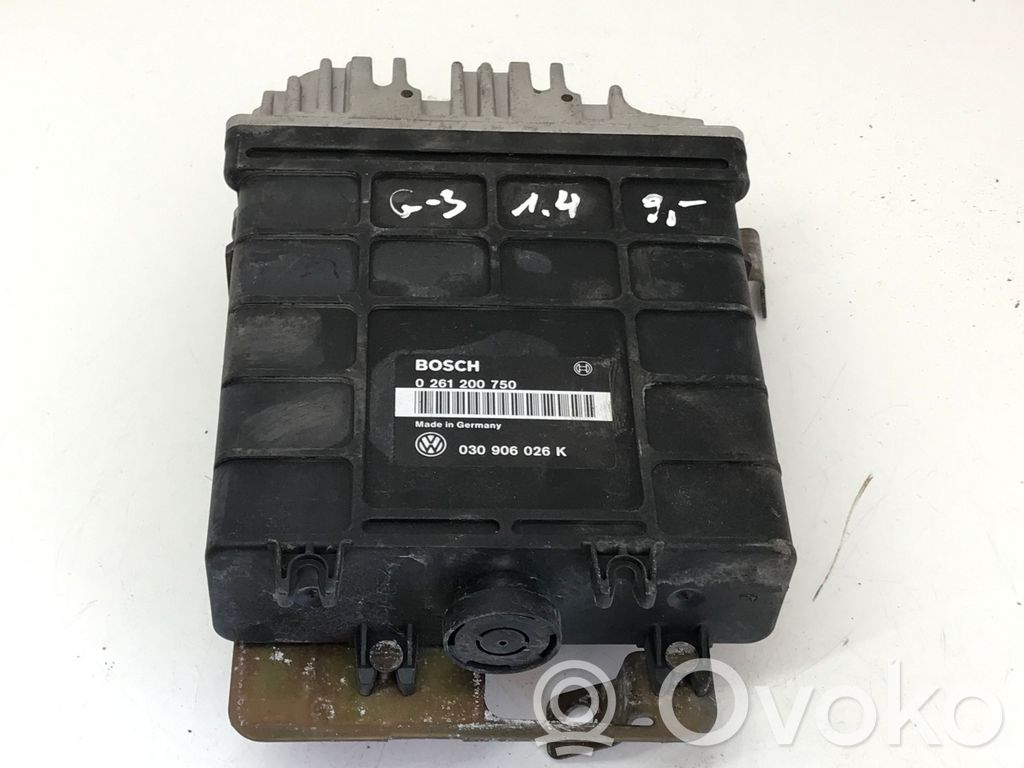 Volkswagen Golf III Engine control unit/module 