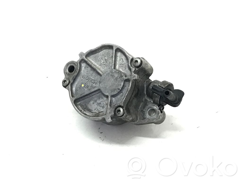 Ford Focus Vacuum pump 
