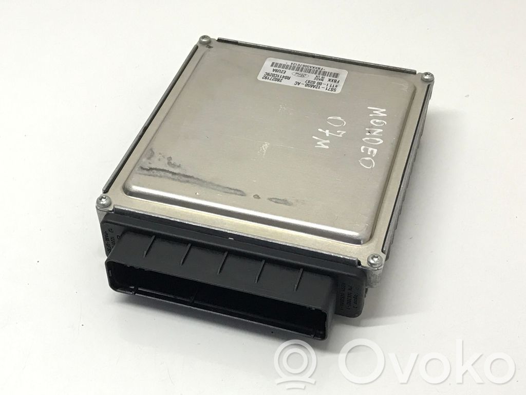 Ford Mondeo Mk III Engine control unit/module 