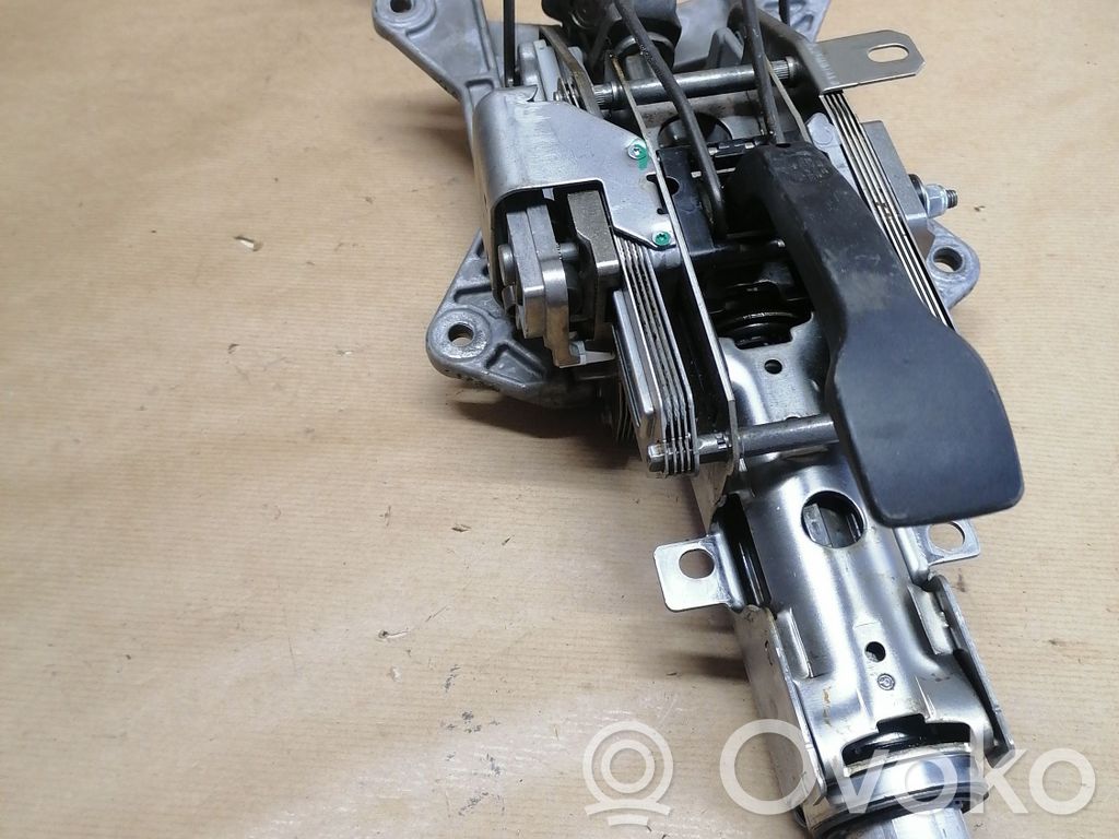 Audi A4 S4 B7 8E 8H Ohjauspyörän akseli 
