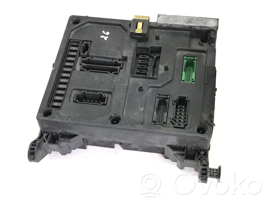 Volkswagen Sharan Fuse module 