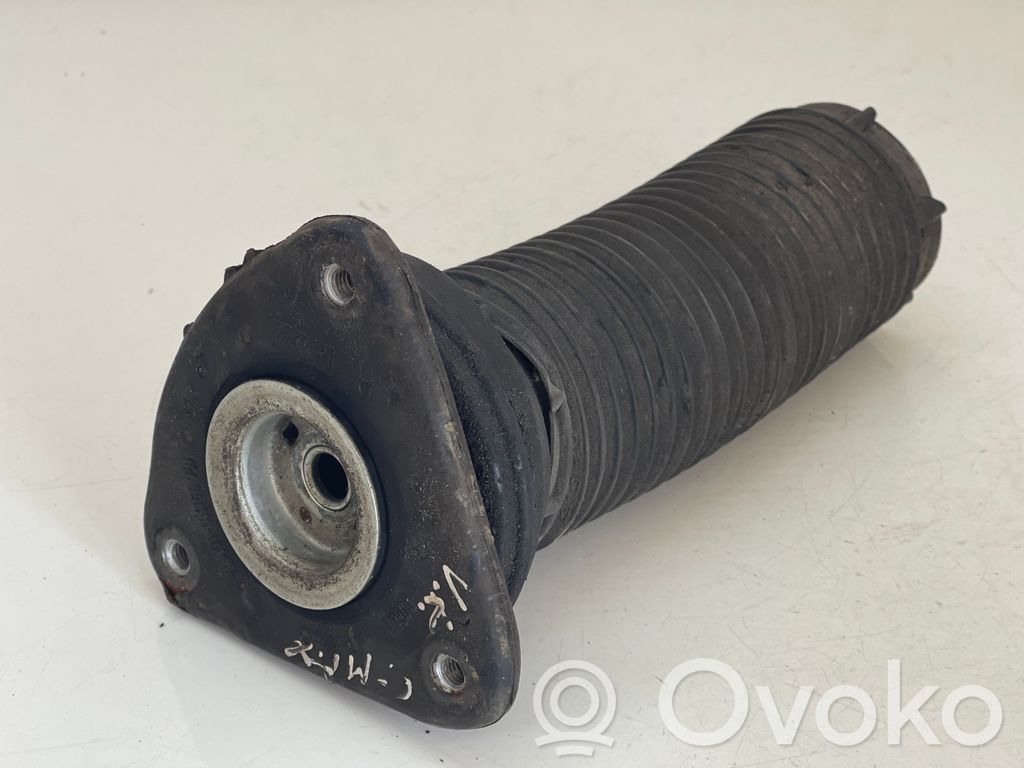 Ford Focus Ylempi etutukivarren kiinnitys 