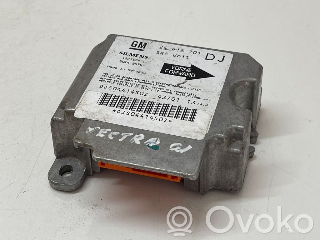 Opel Vectra B Airbag control unit/module 